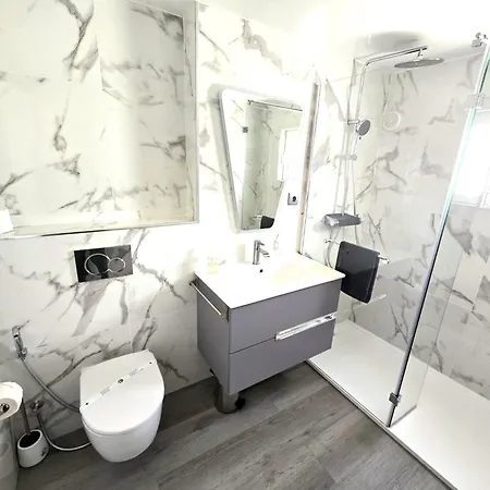 Sunshine - * Αλμπουφέιρα