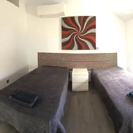 Βίλα Sunshine - *